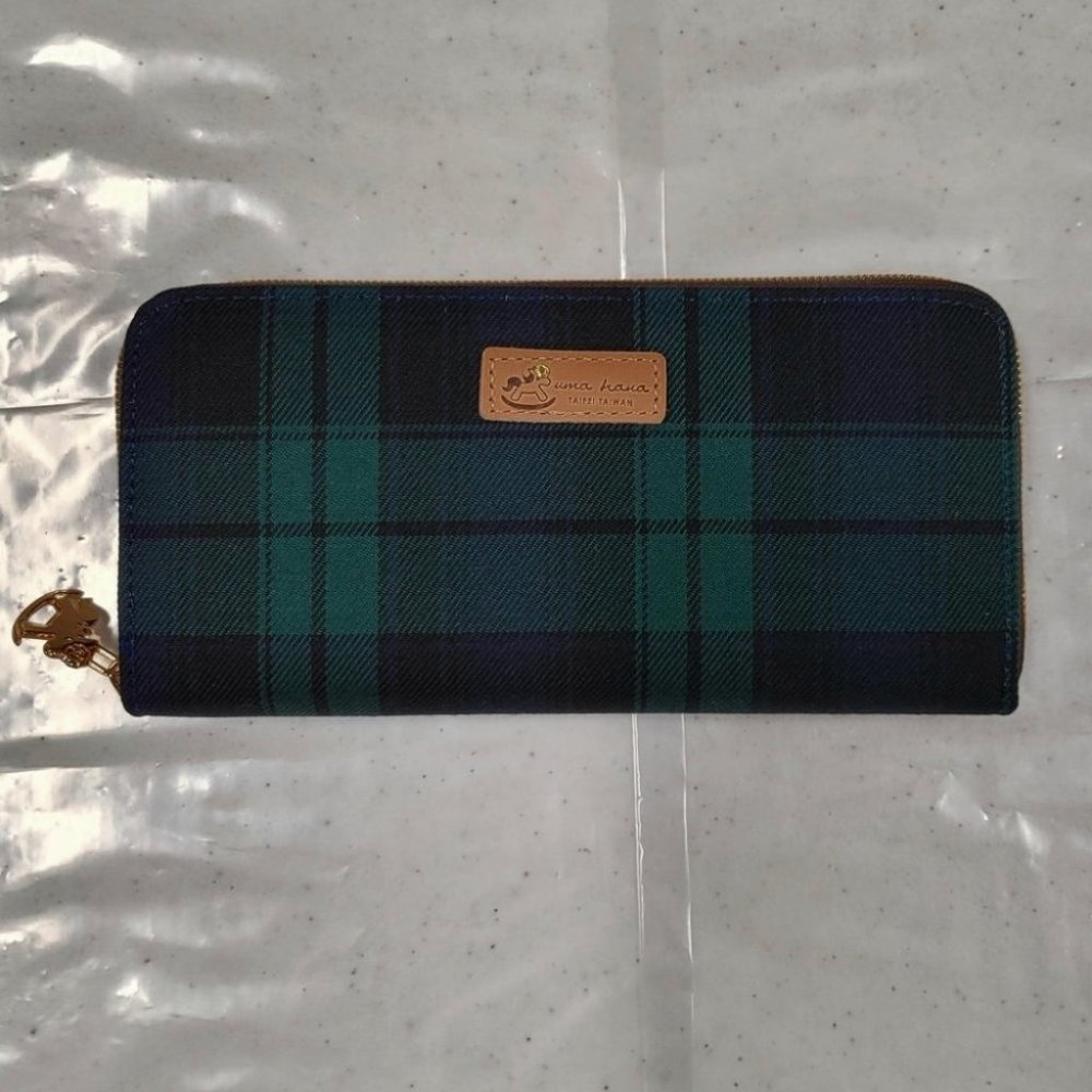 Waterproof Plaid Long Wallet Fits Phone & Bills - Picture 9 of 15